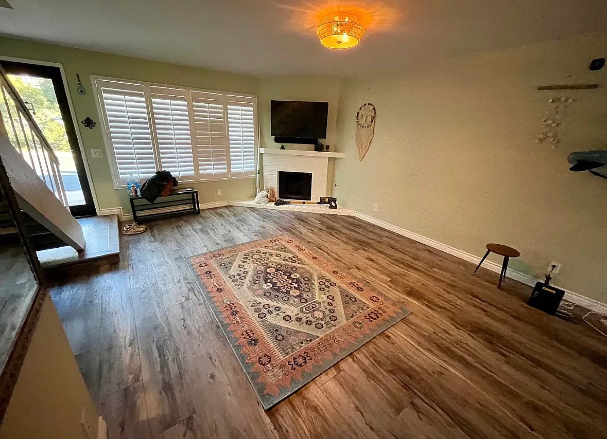 2 bed, 1.5 bath, 970 sqft, $3,200 — Photo 2