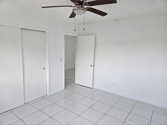 5th image of 2700 NE 135th St APT 34