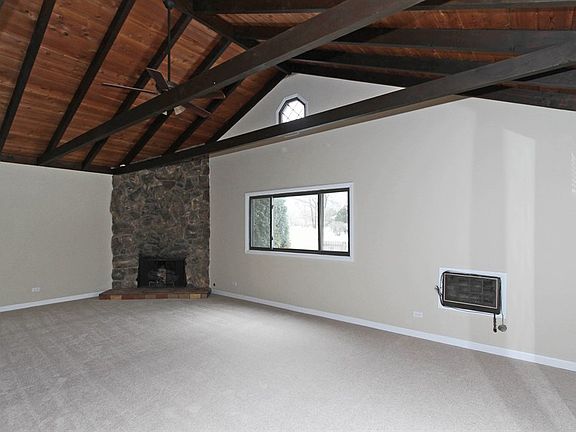 3rd image of 1861 Deerfield Ct
