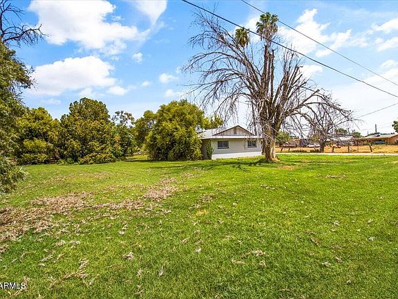 3rd image of 7714 W Carole Lane