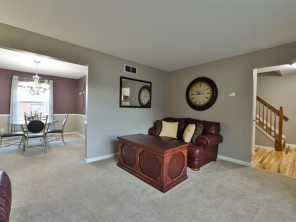 5th image of 312 Meadow Ct