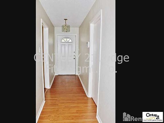 2nd image of 218 W Davis St