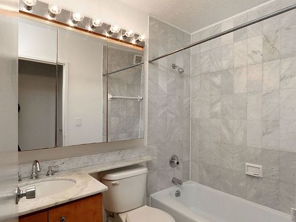 5th image of 115 E 34th St #802