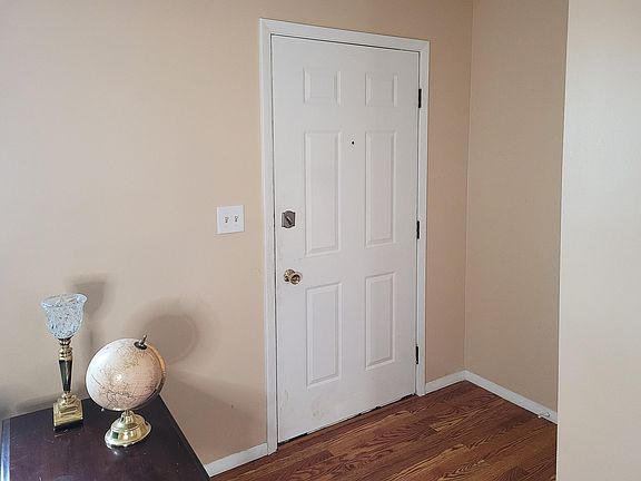 2nd image of 6193 Willow Hill Ct