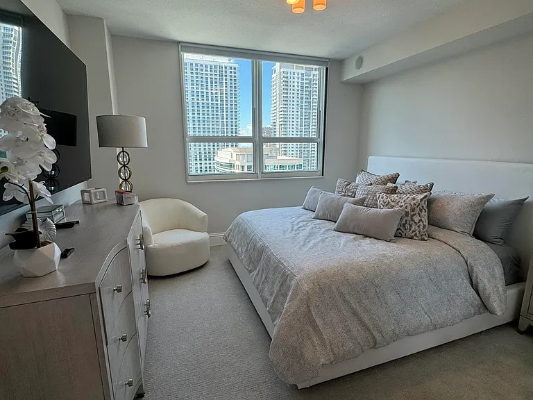350 SE 2nd St #2630 — Photo 18