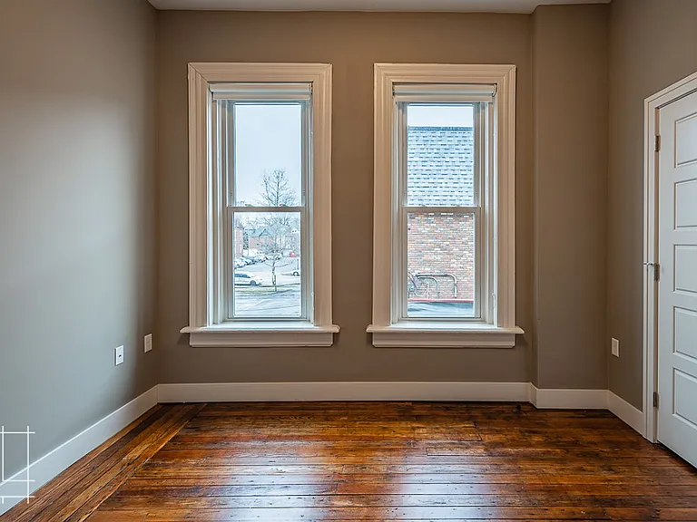 245 King Ave — Photo 25