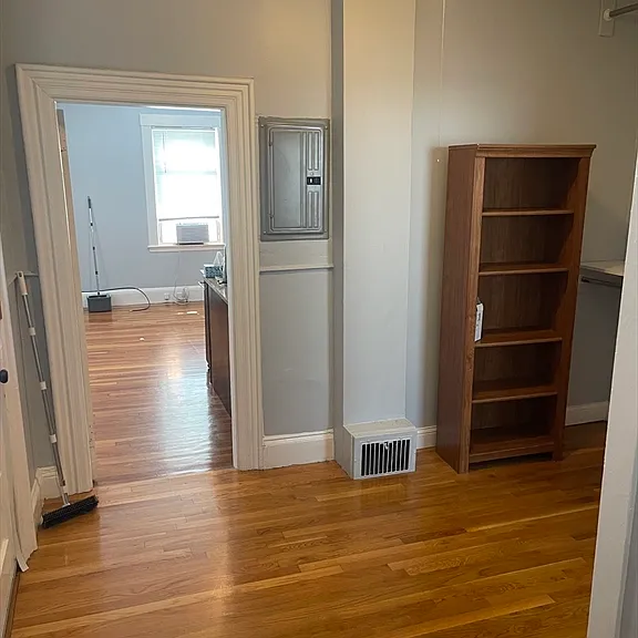 6 Cambridge Ter #1R — Photo 4