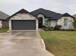 451 Silverton Dr, Granbury, TX 76049