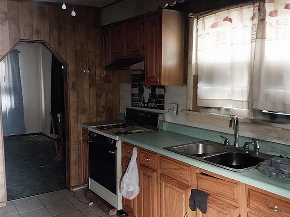 4th image of 1300 Granite Ave