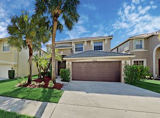 1254 Oakwater Dr, Royal Palm Beach, FL 33411