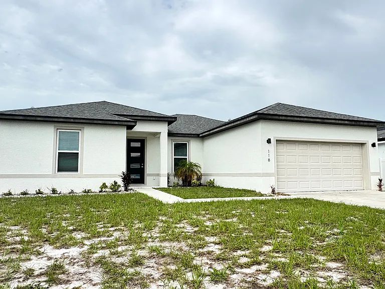 118 Lily Ln — Photo 1