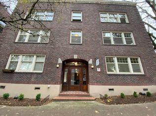 526 Belmont Ave E, Seattle, WA 98102