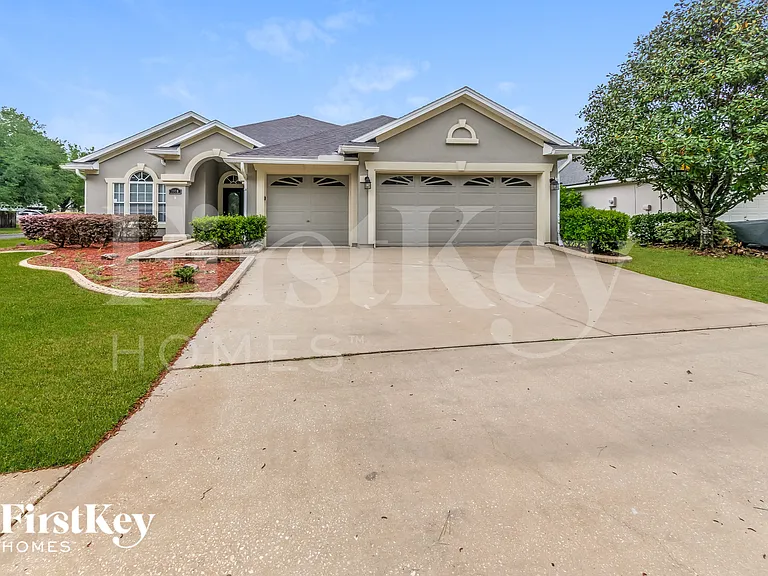 2970 Thorncrest Dr — Photo 1