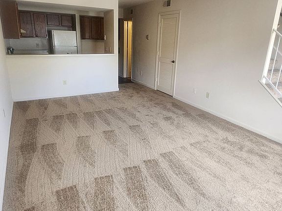 3rd image of 148 Tusculum Square Dr #0