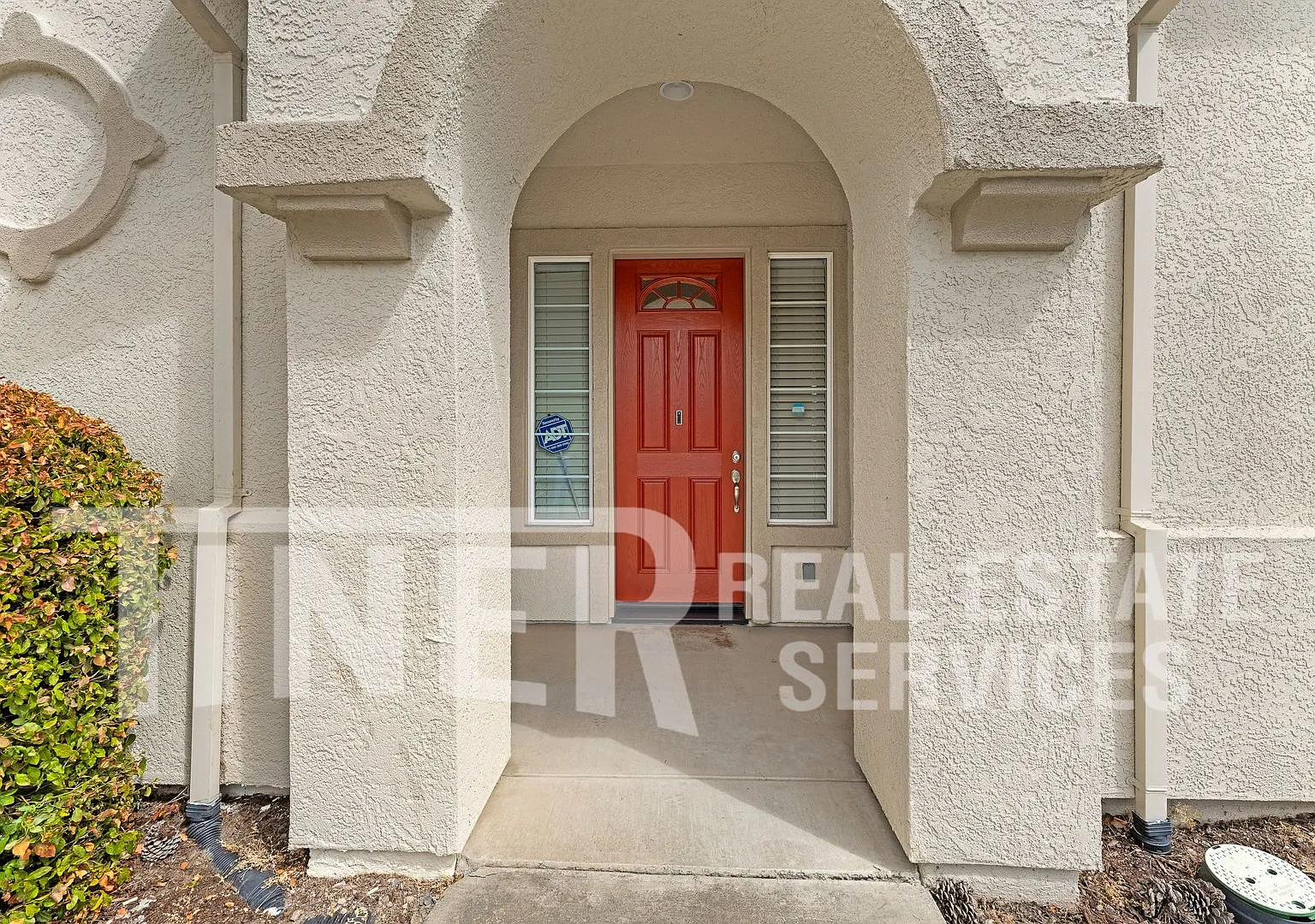 35 Sabre Ct - Tier 2 - Spacious Living Flexible Floor Plan — Photo 3