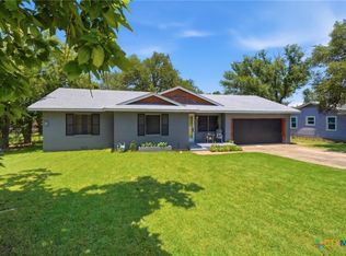 1406 N Penelope St, Belton, TX 76513