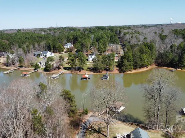 3538 Chubs Ln, Sherrills Ford, NC 28673