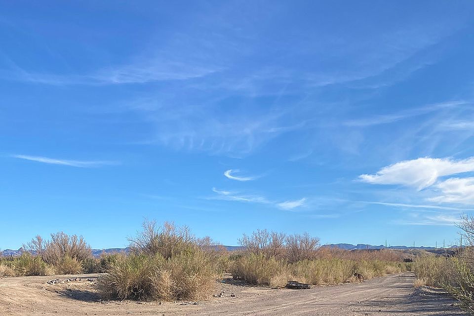1st image of 2990 Vista De La Mesa Dr