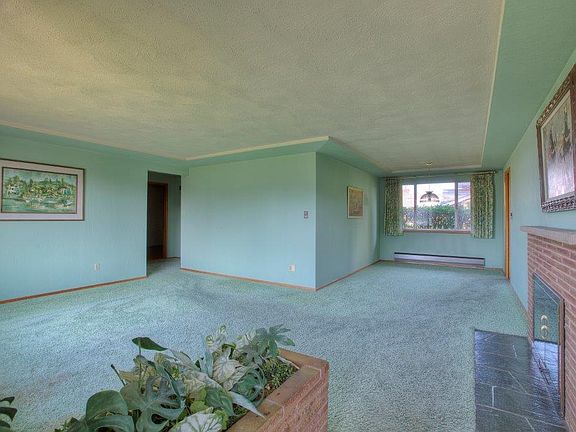 3rd image of 6409 N 42nd St