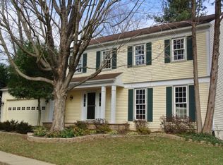 10208 Steamboat Landing Ln, Burke, VA 22015