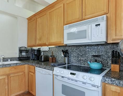 3rd image of 215 San Jose Ave APT A