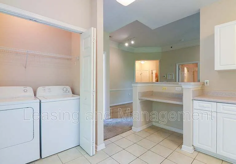 1035 Telfair Way — Photo 8