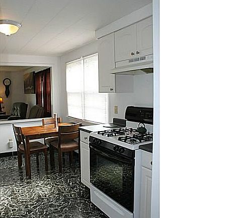 5th image of 554 Harrison Ave