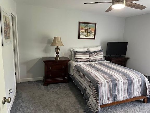 2nd image of 29 Lake Vista Trl APT 101