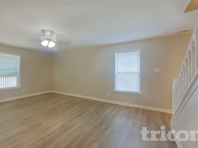 1117 Swearngan Ridge Ct — Photo 3