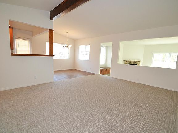5th image of 5222 Lee St