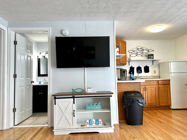 70 E Grand Ave #105 — Photo 7