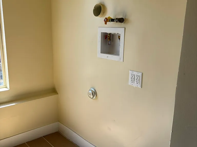 932 N Gage Ave #932 — Photo 5