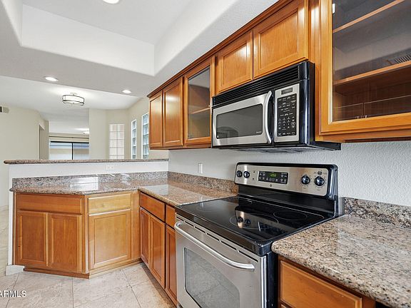 5th image of 3235 E CAMELBACK Road #211