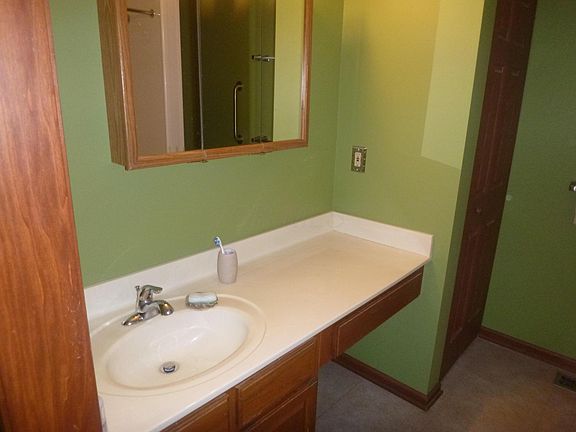 5th image of 452 Wildflower Dr