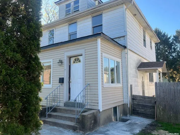 73 Coles Street, Glen Cove, NY 11542