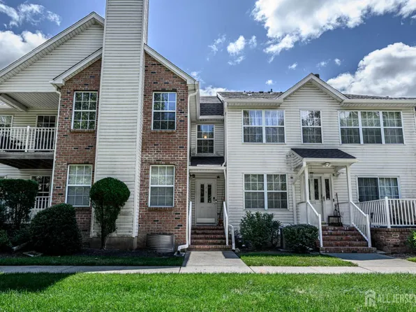 219 Vasser Dr, Piscataway, NJ 08854