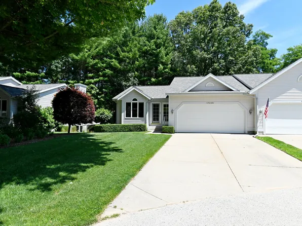 17096 Arthur Ct #32, Spring Lake, MI 49456