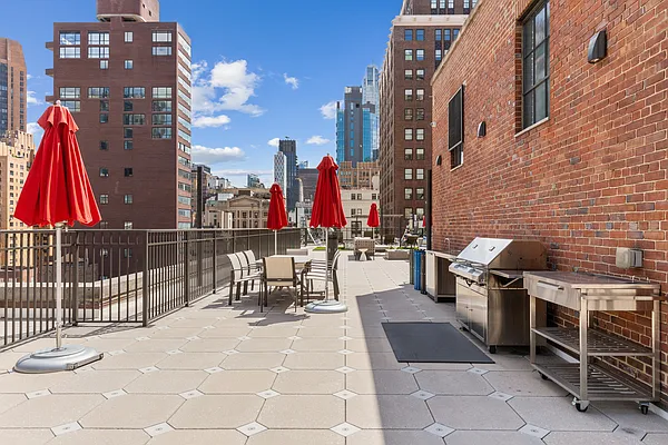 Rented by Corcoran | media 17