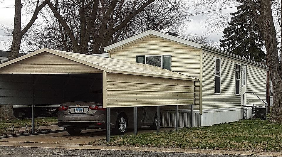 2nd image of 3112 Vicki Dr #193