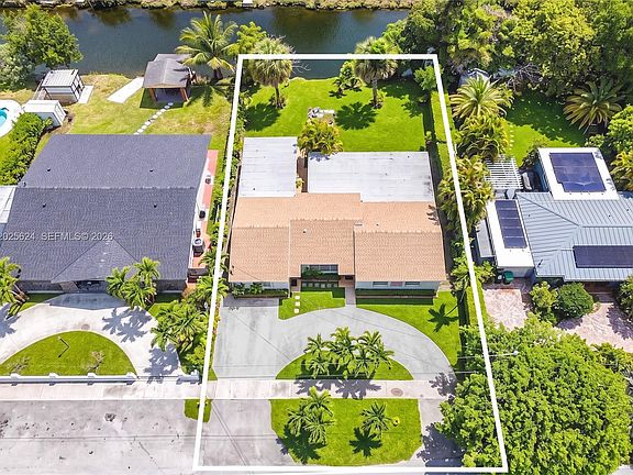 2nd image of 9231 SW 16th St