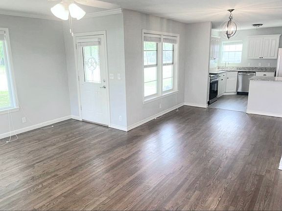 5th image of 5617 Birchman Ave