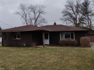 6551 Burton Dr, Brookpark, OH