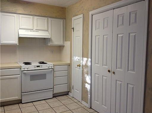4th image of 13386 Locust Hill Dr