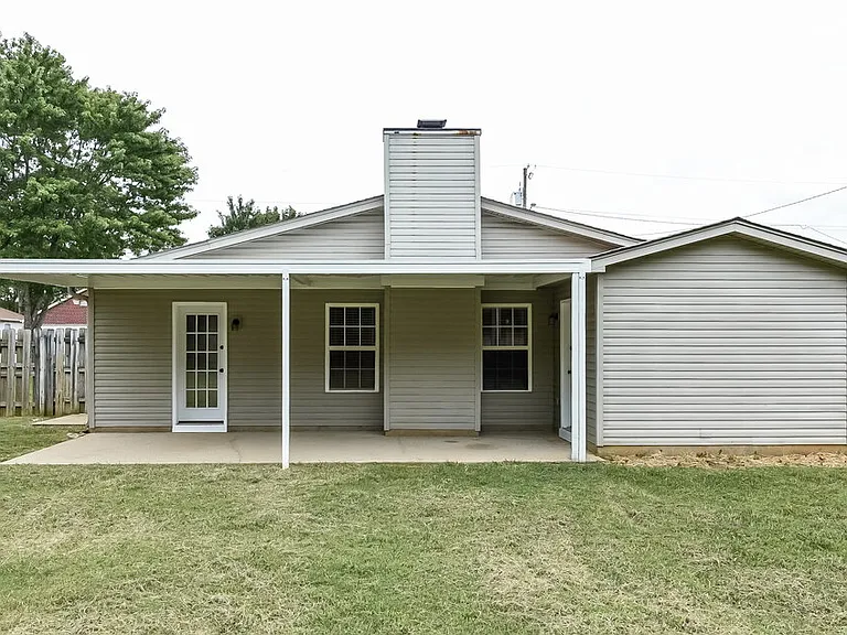 3932 Rock Creek Dr — Photo 16