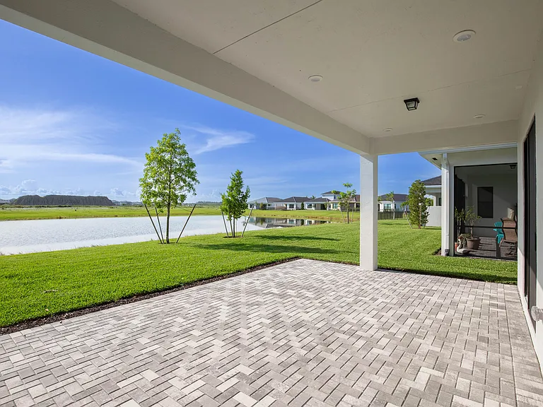 5576 Captiva Ln — Photo 97