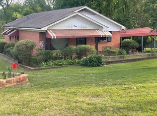 1 W Belle Haven Rd, Memphis, TN 38109