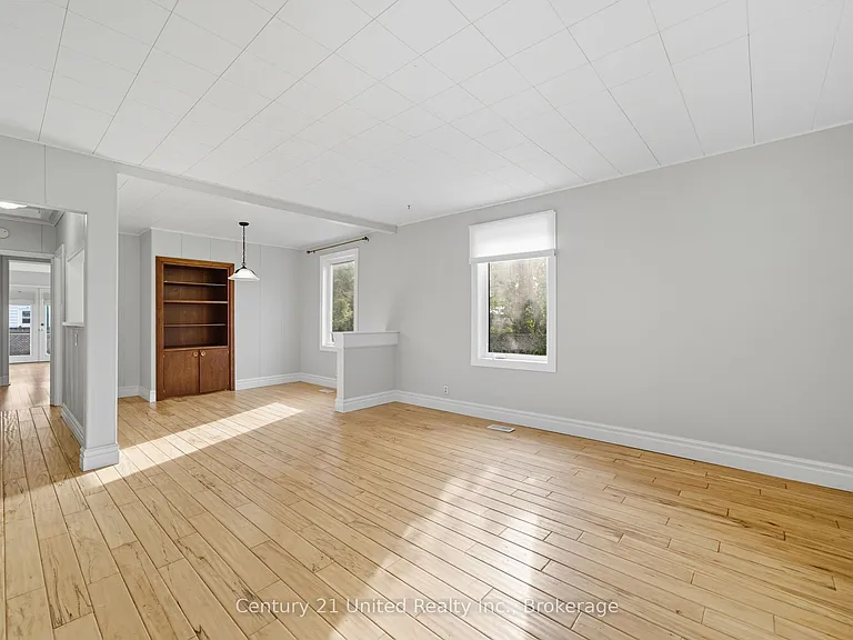 559 Hamilton St — Photo 5