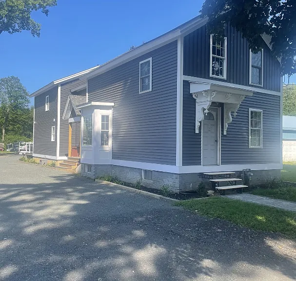 42 Shepard St — Photo 1