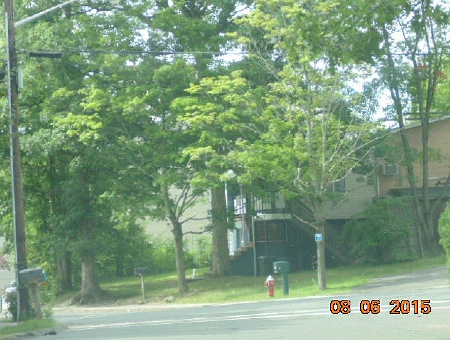 2nd image of 9 Monroe Ln