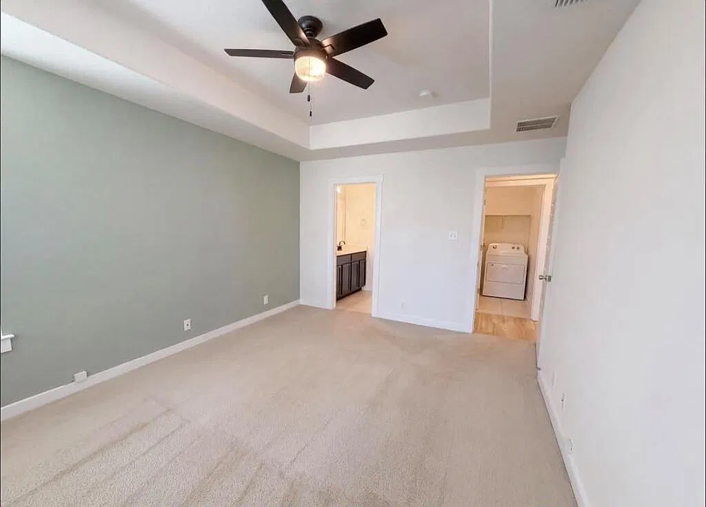 3 bed, 2.5 bath, 1488 sqft, $1,900 — Photo 2
